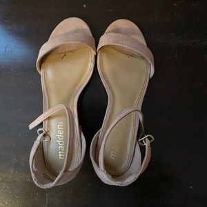 Steve Madden NYC block heels size 7W